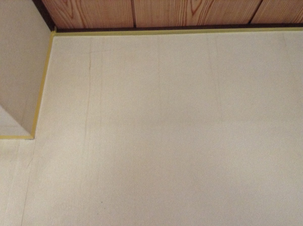 壁紙の経年劣化変色ヤニ汚れは染色で生まれ変わります 佐久市のハウスクリーニングならおそうじ本舗佐久中込店