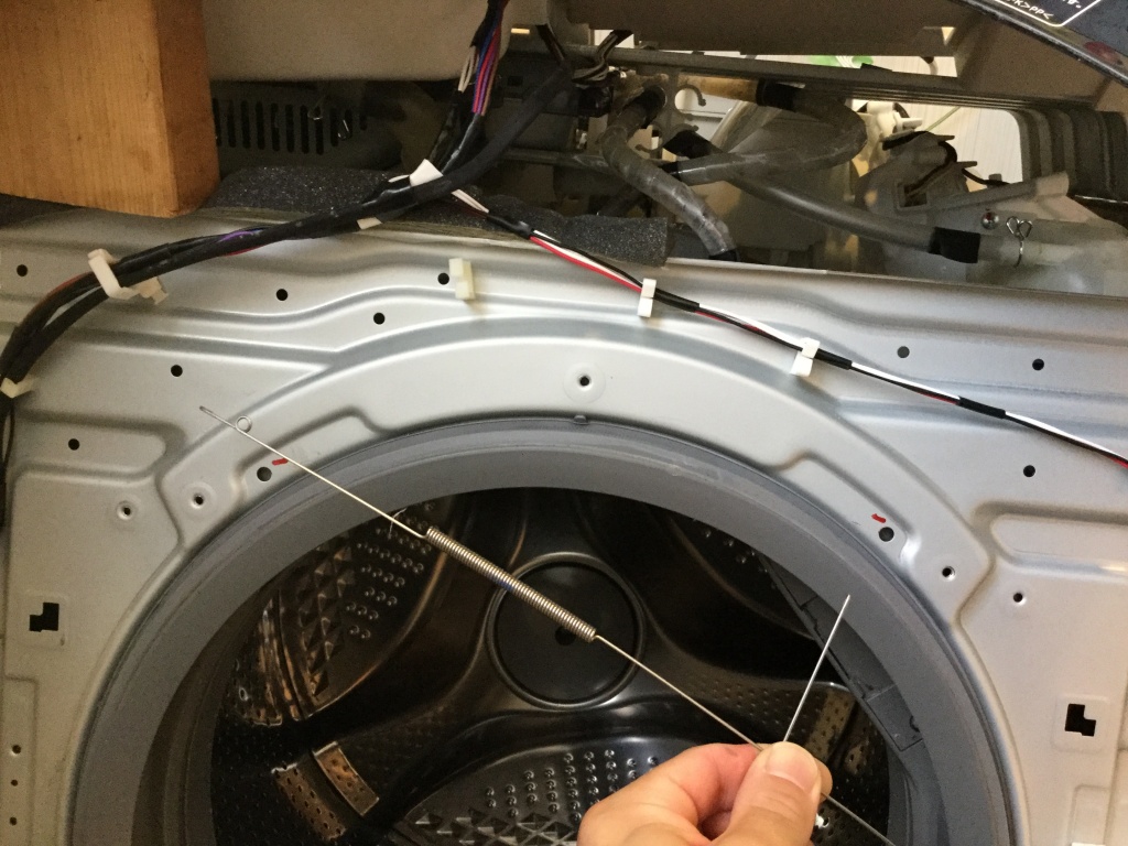 日立 斜めドラム洗濯機の分解洗浄 BD-S8700L｜佐久市のハウス 