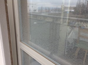 ガラス窓　クリーニング