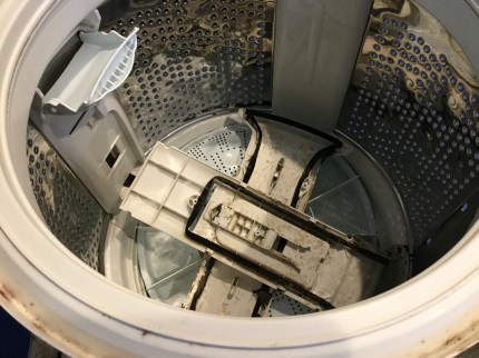 洗濯槽流水部分の汚れ