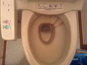 トイレ　輪ジミ　黒ズミ　除去