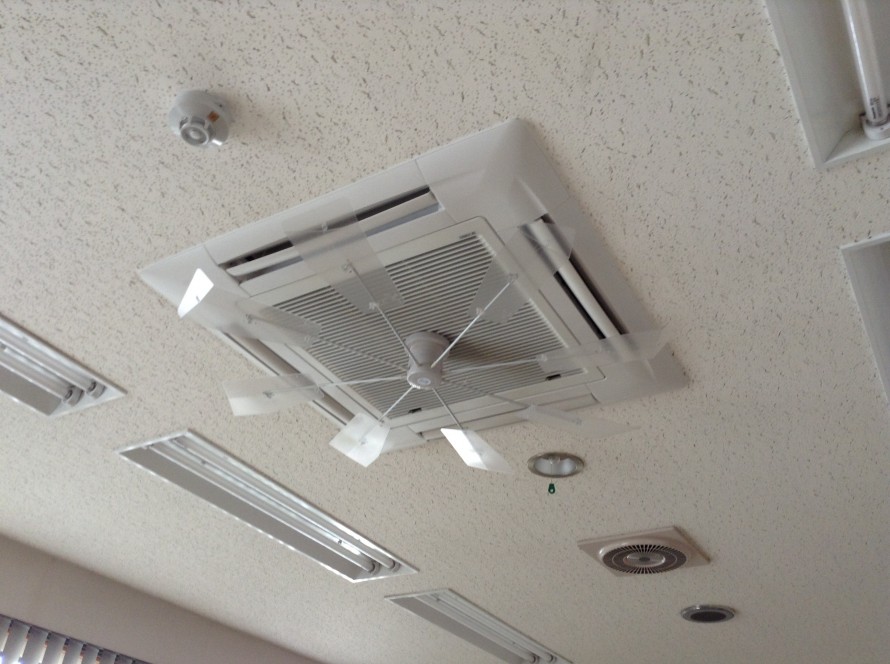 天井埋込エアコンの分解洗浄