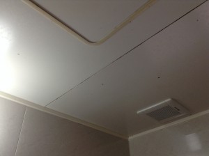天井カビ汚れ除去　浴室クリーニング